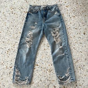ZARA “The Pepper Mom” DISTRESSED BLUE JEANS